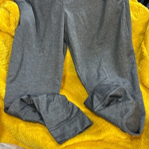 Layer Thermal 8 sweat wicking light cold weather heather grey and blk joggers - Picture 9 of 11